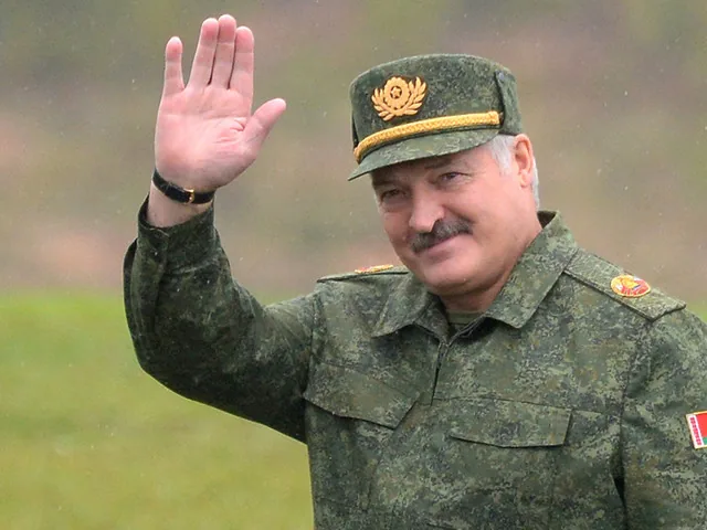 За учениями "Запад-2017" Лукашенко наблюдал отдельно от Путина. Они рассорились - СМИ
