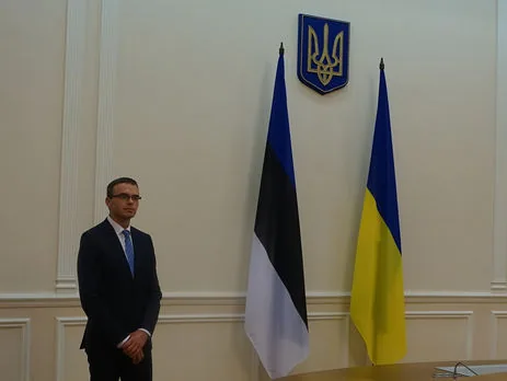 Эстония ответила на скандальное предложение Венгрии по Украине - Закон об образовании