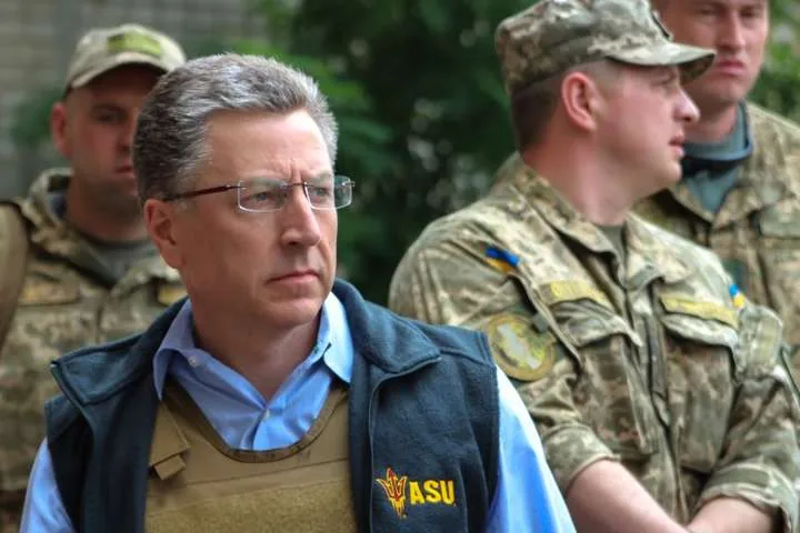 Украина вправе защищать себя - Курт Волкер