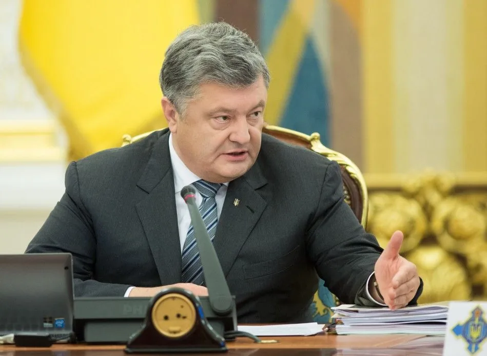 На саміт “Східного партнерства” Порошенко відбув до Брюсселя