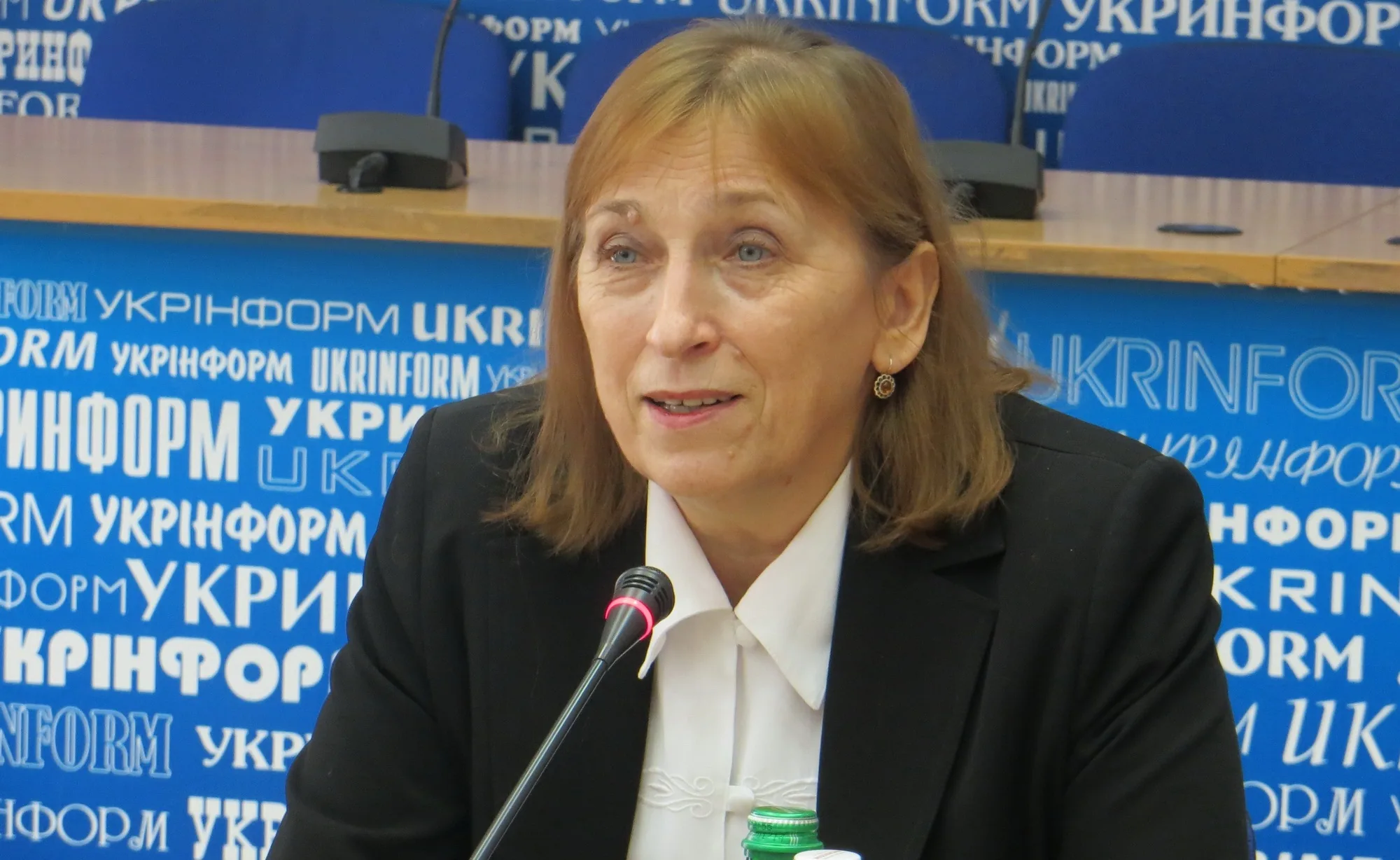 Социолог Ирина Бекешкина - Россия их не хочет, люди на Донбассе готовы вернуться к прежней жизни