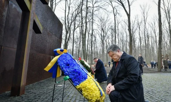 В Харькове Порошенко и Дуда почтили память жертв тоталитарного режима