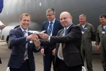 Порошенко - контракт "Антонова" і Boeing є запорукою авіаційної незалежності від РФ