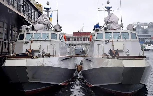 Несмотря на шторм, в город пришли военные катера - в Одессе испробуют новых "Кентавров"