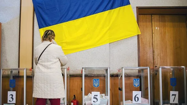 Участки для голосования из России перенесли в более цивилизованные страны