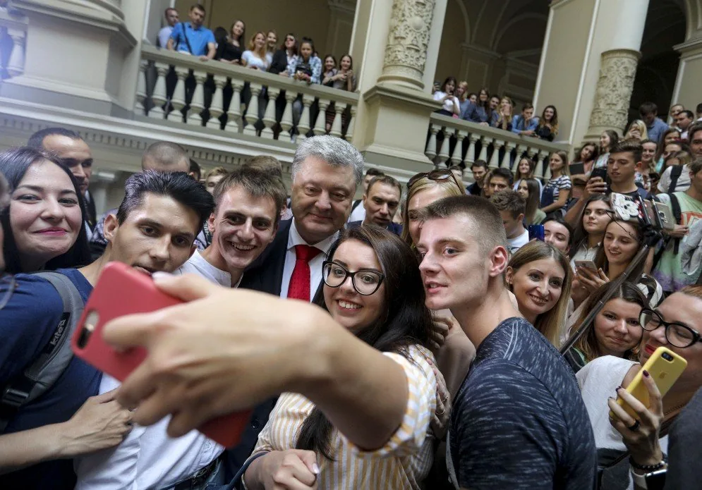 Президент - Україна посилила систему ППО і військовий захист на загрозливих напрямках
