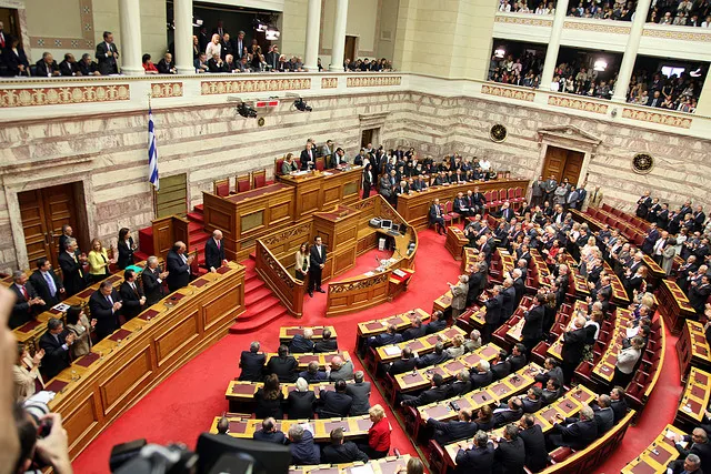 Парламент розпустили у Греції і призначили дострокові вибори