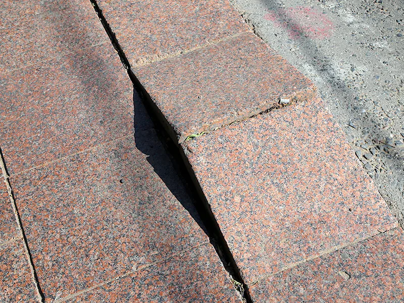 Как мэрия закатывает Москву в гранит, которого надо больше, чем добывают в РФ - расследование Голунова