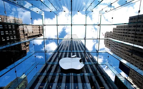 Продавати акції Apple почали в Україні