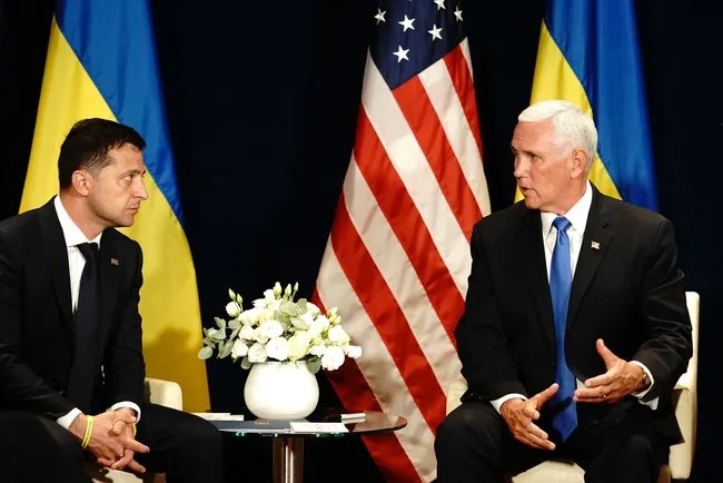 Візит до США, зустріч із Трампом і мир на Донбасі обговорив Зеленський із Пенсом. ФОТО