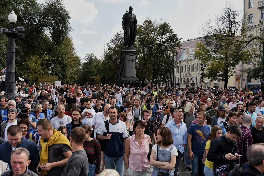 Против политических репрессий - шествие в Москве. ВИДЕО