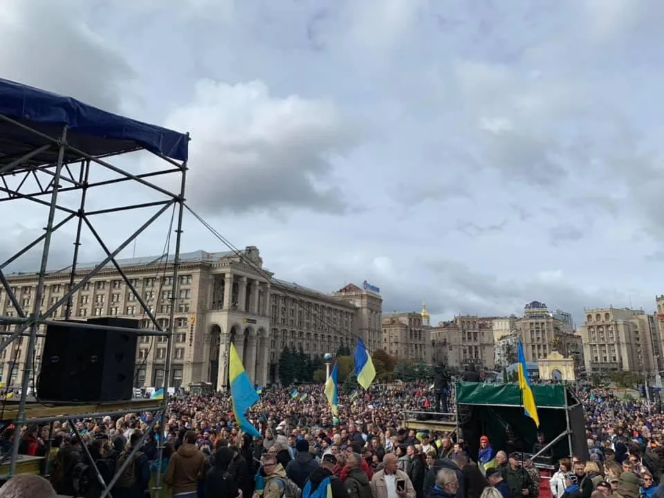Віче проти "формули Штайнмаєра розпочалося у центрі Києва