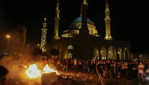 Загинули троє людей під час масових протестів у Чилі