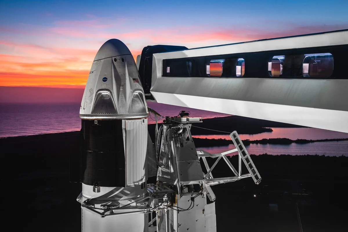 Анимационный ролик первого полета корабля Crew Dragon опубликовала SpaceX. ВИДЕО