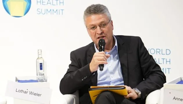 Предсказал продление пандемии коронавируса на 2 года глава Института Коха