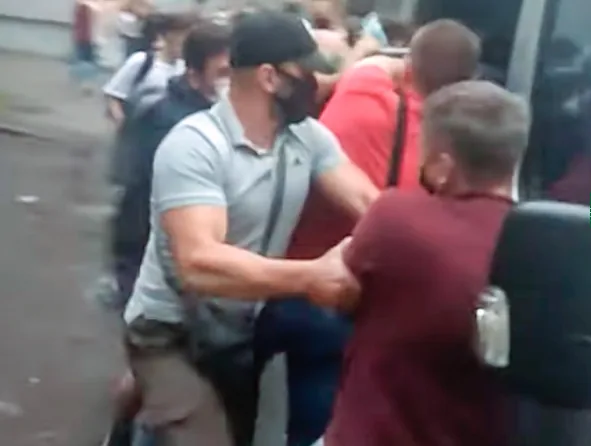 Более 100 человек задержали в Беларуси на пикетах солидарности. ВИДЕО