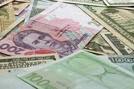 Курс гривні до євро Нацбанк зміцнив