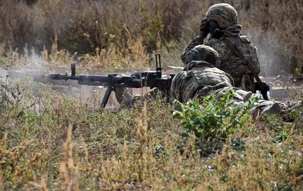 Штаб ООС - на Донбасі загинув український військовослужбовець, ще трьох поранено