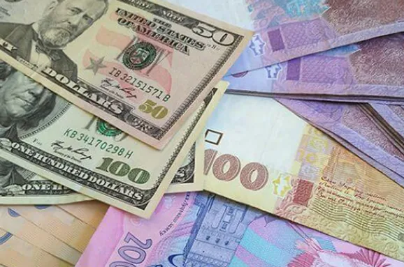 Офіційний курс гривні до євро та долара Нацбанк зміцнив