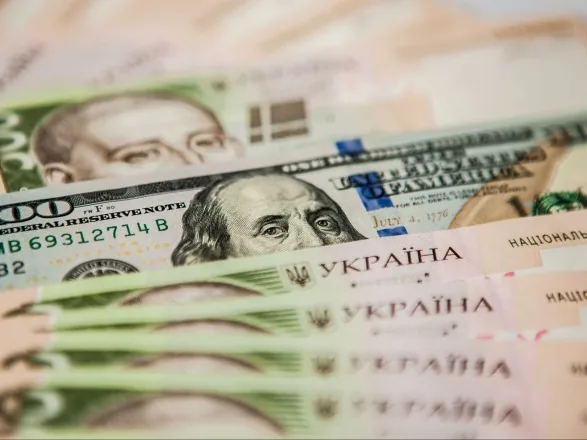 Офіційний курс гривні до долара НБУ не змінив