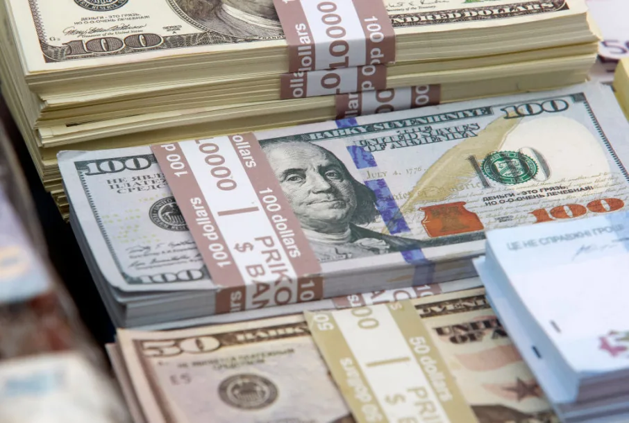 Дещо зміцнився до євро офіційний курс гривні