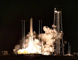корабль Cygnus орбита космический туалет