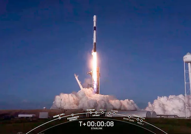 14-ую партию спутников запустила SpaceX. ВИДЕО