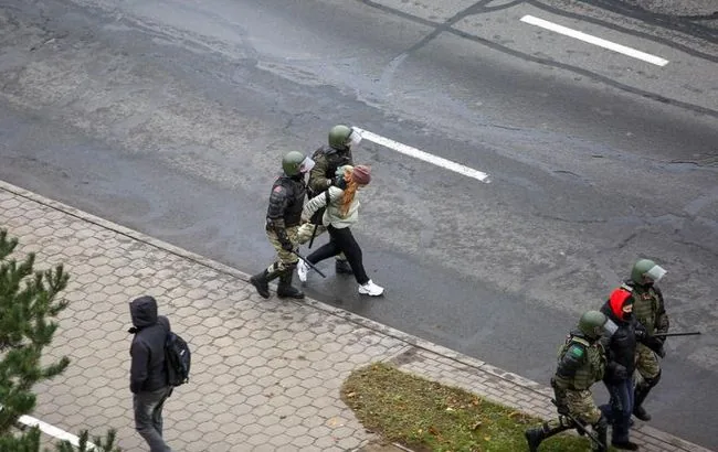 На протестах у Білорусі кількість затриманих перевищила 500