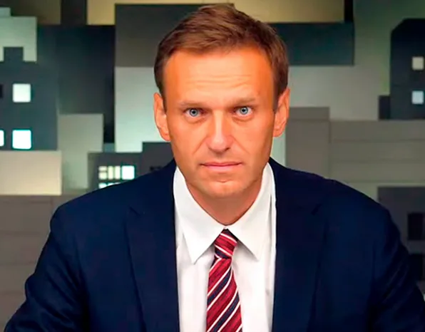 Подал в суд на Дмитрия Пескова Алексей Навальный