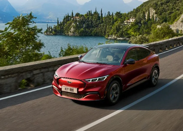 "Розумну" платформу для електрокарів розробив Ford