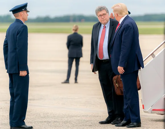 "Чушью собачьей" Уильям Барр назвал заявления Трампа о краже победы на выборах