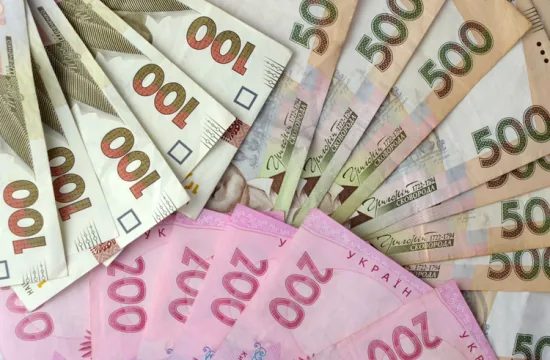 Гривня зміцнилась до долара та євро - офіційний курс валют