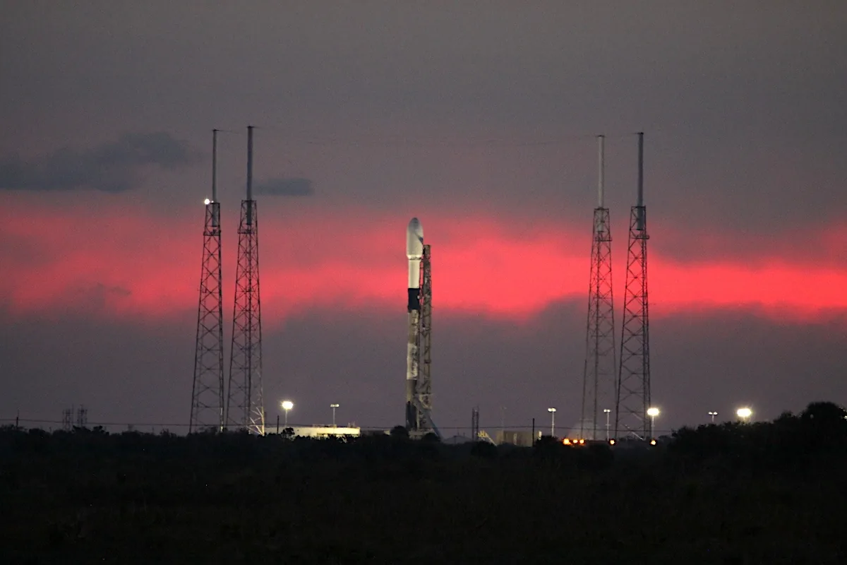 К самому масштабному космическому запуску в истории готовится SpaceX