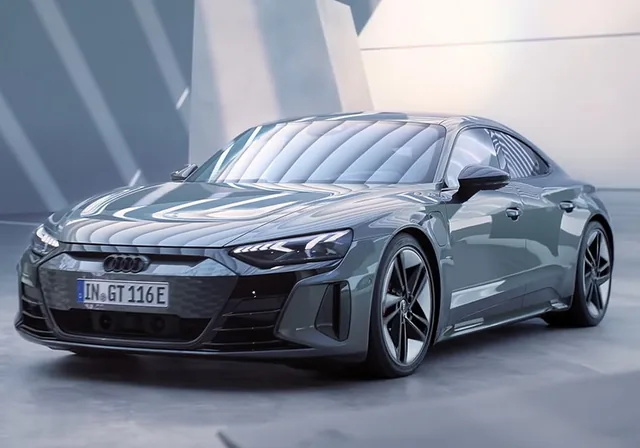 Электрический седан e-tron GT представила Audi. ВИДЕО