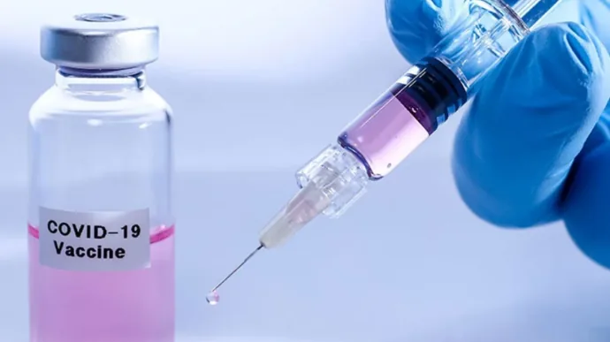 З російськими та китайськими Covid-вакцинами не треба бути наївними – Туск
