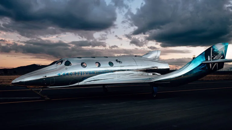 Новий космоплан для туризму представила Virgin Galactic. ВІДЕО