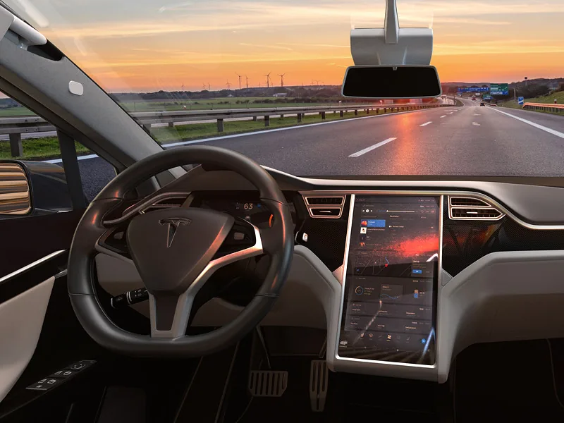 При помощи дрона хакеры взломали электрокар Tesla. ВИДЕО