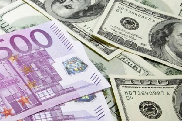 Гривня послабилась до долара і євро - офіційний курс