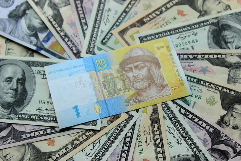 Гривня зміцнилась до долара та євро - офіційний курс валют