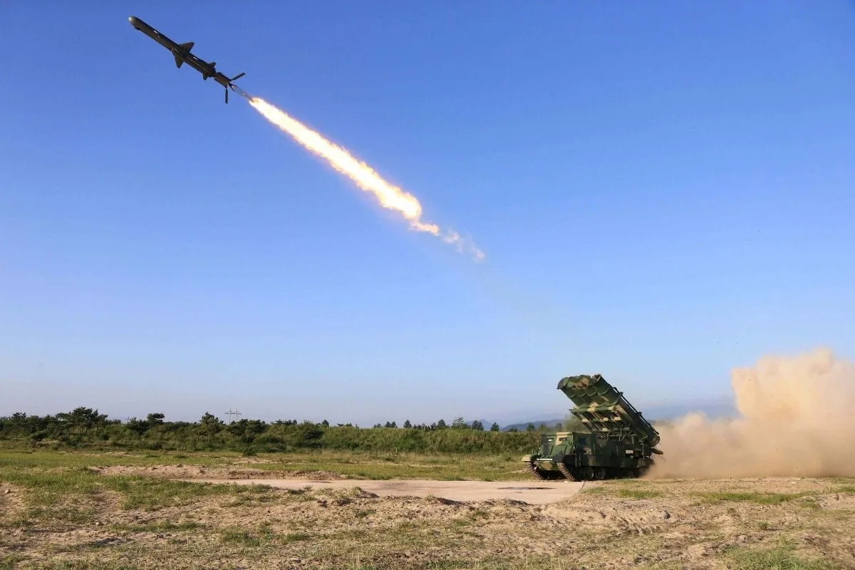 Про випробування крилатої ракети великої дальності повідомила КНДР