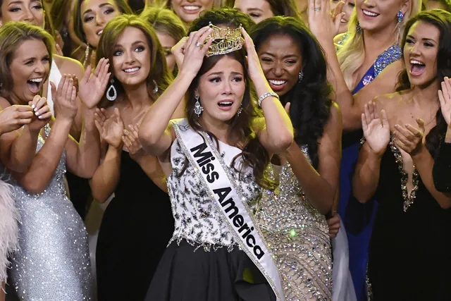 Студентка получила корону Miss America