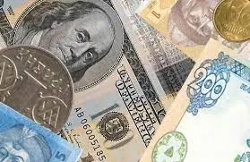 Гривня ослабла до долара та євро - закриття торгів