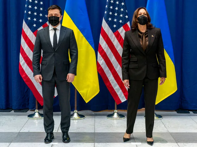 О приверженности к мирному пути заявил Зеленский на мюнхенской конференции