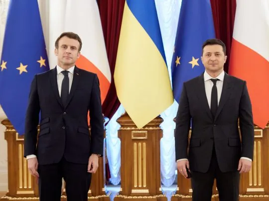 Із перемогою на виборах - Зеленський привітав Макрона
