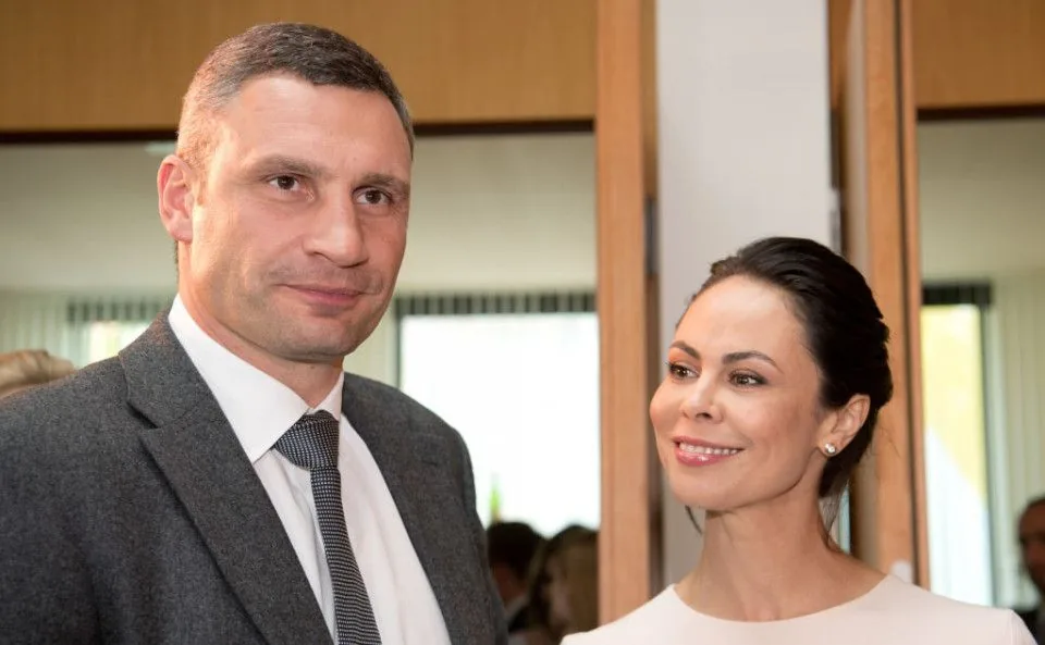 Після 25 років шлюбу Кличко повідомив про розлучення з дружиною