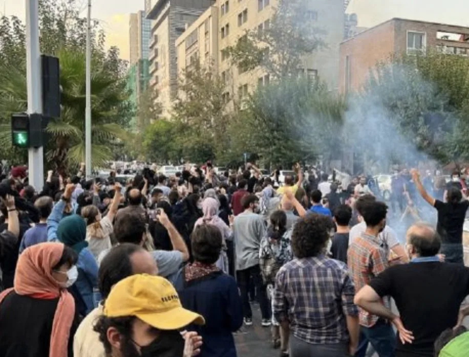 На протести проти поліції виходять в Ірані