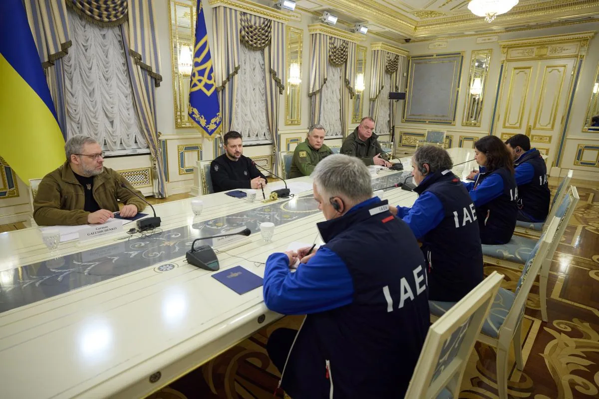 З директором МАГАТЕ Зеленський зустрівся: говорили про ситуацію на українських АЕС