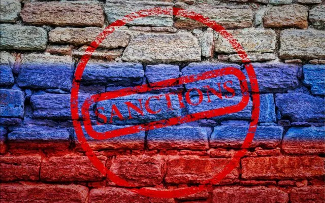 США запровадять новий пакет санкцій проти рф, охоплюватиме близько 200 осіб – WSJ