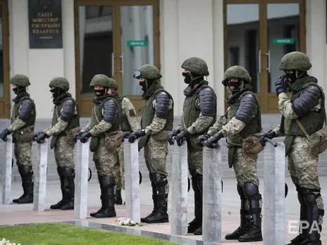 Здатний легко зайти в білорусь та повалити режим лукашенка полк "Калиновського" - експерт