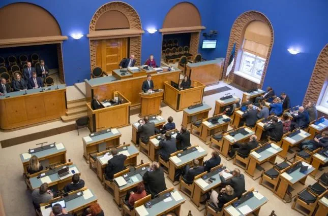 Рішення парламенту - Естонія вимагає покарання за злочини проти України